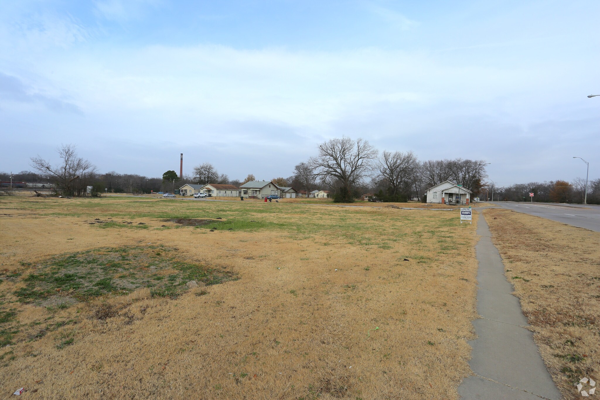 412 N Wood Dr, Okmulgee, OK for sale Primary Photo- Image 1 of 1