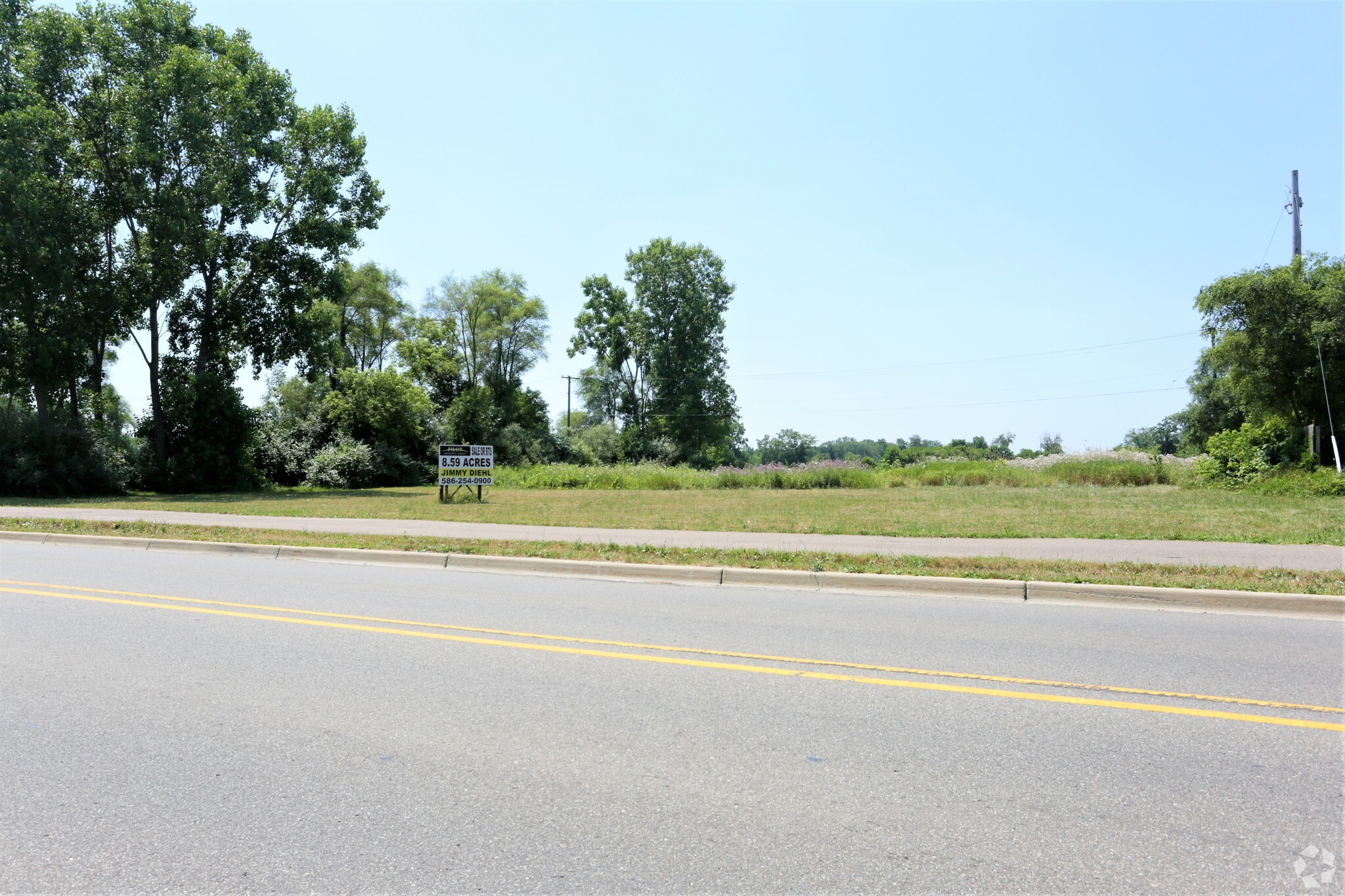 1215 Decker Rd, Walled Lake, MI for sale Primary Photo- Image 1 of 5