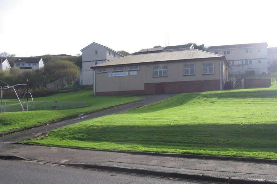 Leven Rd, Greenock for sale - Primary Photo - Image 1 of 1