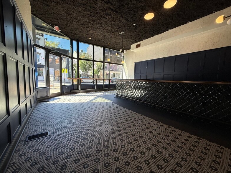 1200 Main St, Cincinnati, OH for lease - Interior Photo - Image 2 of 11