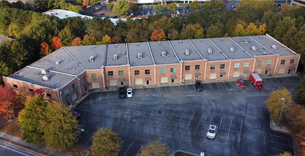 5292 Oakdale Rd SE, Smyrna, GA for lease - Primary Photo - Image 1 of 7