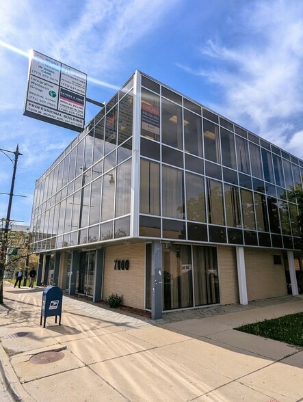 7000 W North Ave, Chicago, IL for lease - Building Photo - Image 2 of 18