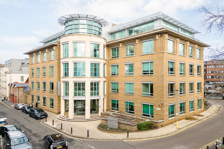 Cricket Field Rd, Uxbridge for sale - Building Photo - Image 1 of 1