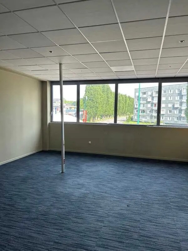 Office in Bihorel for lease Interior Photo- Image 1 of 5