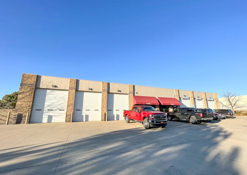 1240 W 149th St, Olathe, KS 66061