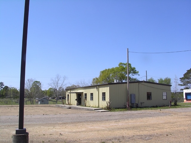 2049 Adams Rd, Mccomb, MS for sale Primary Photo- Image 1 of 1