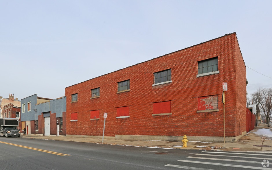 2008 Freeman Ave, Cincinnati, OH 45214