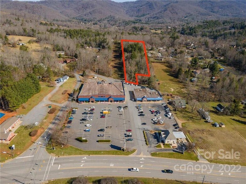000 Charlotte Hwy, Fairview, NC 28730