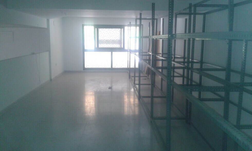 Retail in Cáceres, Cáceres for lease - Building Photo - Image 3 of 14