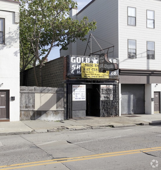 1120 S Broadway, Camden, NJ for sale - Primary Photo - Image 1 of 2