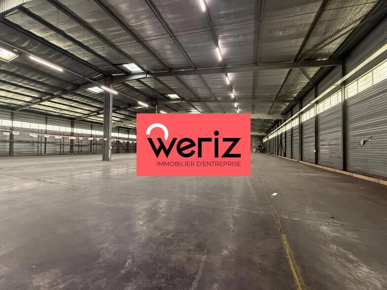 Flex in Gignac-la-Nerthe for lease - Interior Photo - Image 1 of 9