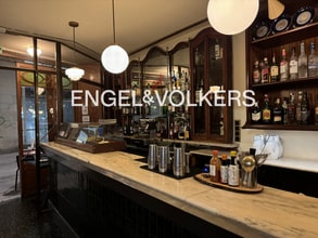 Retail in Barcelona, Barcelona for lease Interior Photo- Image 1 of 9