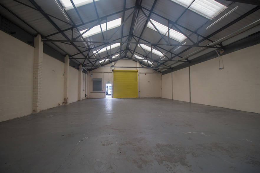 Eton Hill Rd, Manchester for lease - Interior Photo - Image 2 of 2