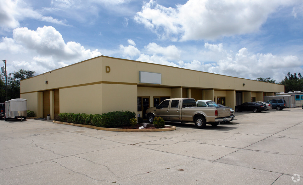 2885 Electronics Dr, Melbourne, FL for lease - Building Photo - Image 3 of 5