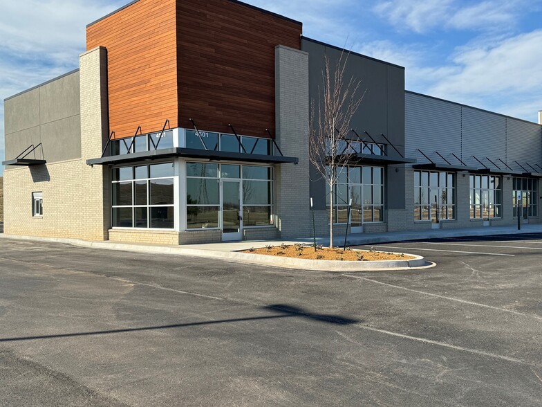 Route 66 Landing, Yukon, OK for lease - Building Photo - Image 1 of 14