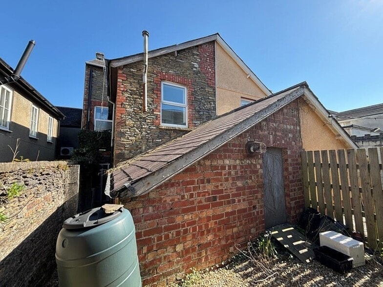 42 Rhosmaen St, Llandeilo for sale - Building Photo - Image 2 of 7