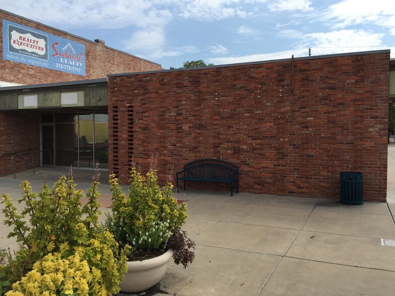 602 State St, Augusta, KS for sale - Building Photo - Image 1 of 1
