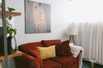 1346 Foothill Blvd, La Cañada Flintridge, CA for lease Interior Photo- Image 2 of 5