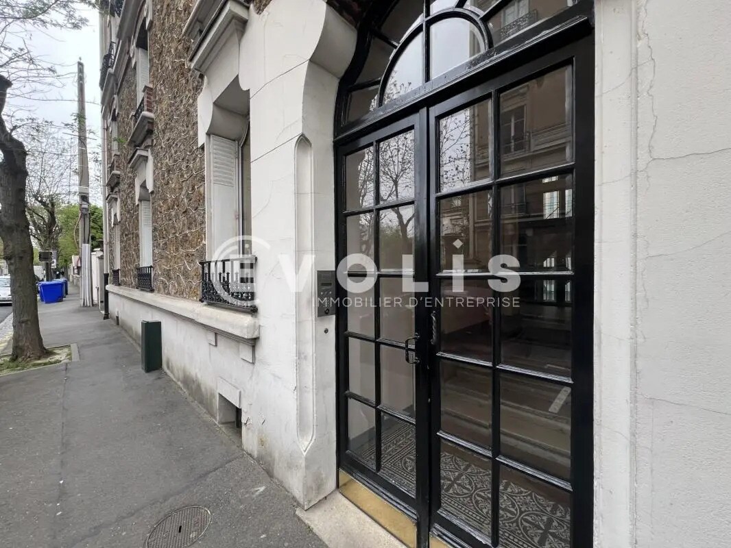 Office in Le Raincy for sale Building Photo- Image 1 of 17