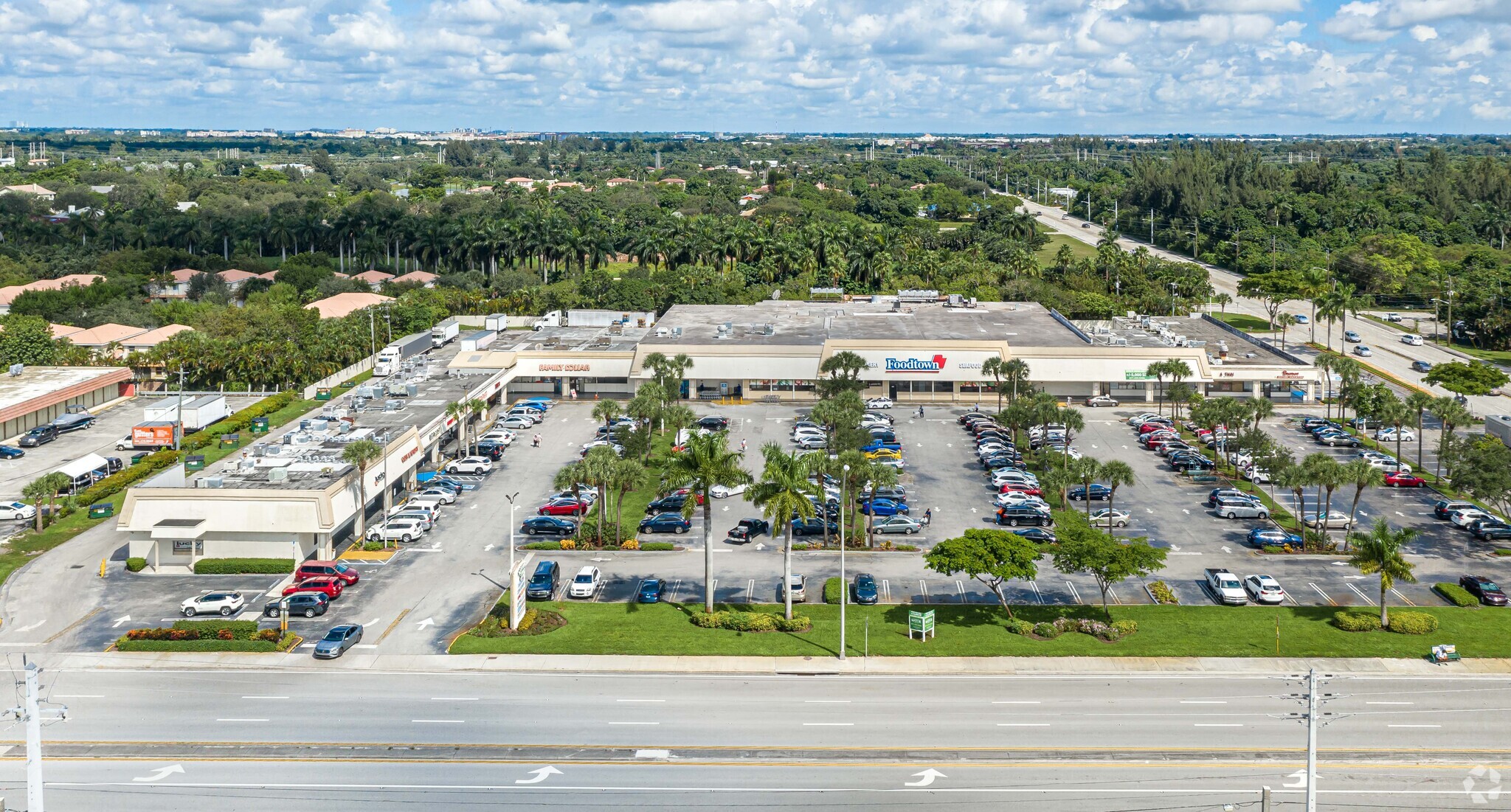 6401-6493 Stirling Rd, Davie, FL 33314 - Carriage Hills Plaza | LoopNet