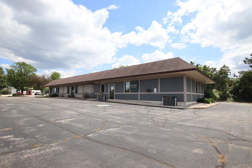 1001 W Main St, Waupun, WI for sale - Building Photo - Image 1 of 42