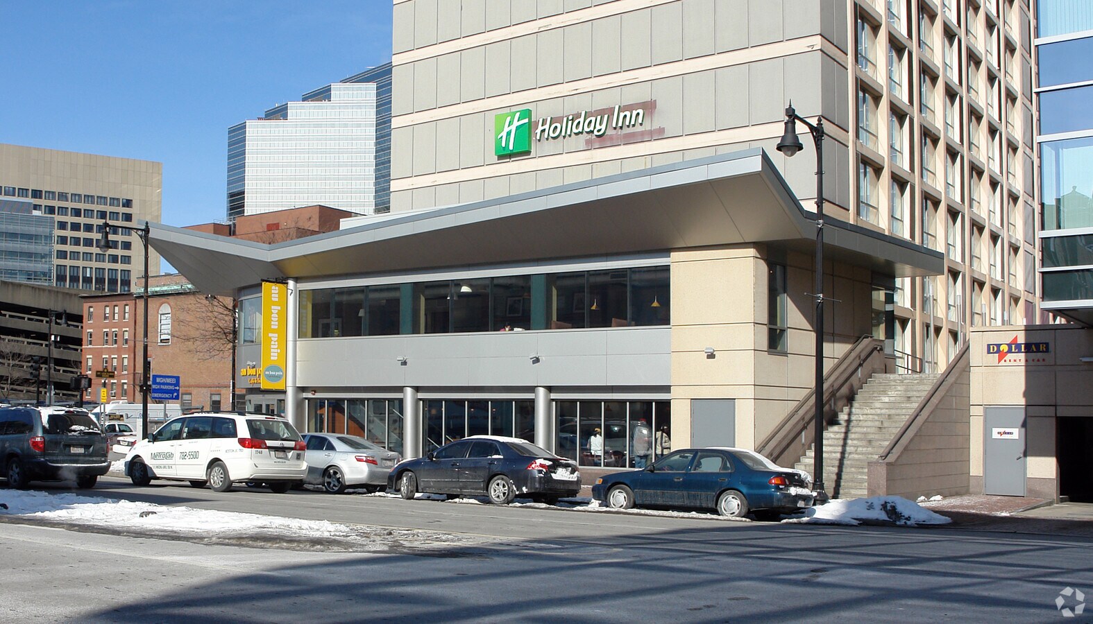 209 Cambridge St, Boston, MA 02114