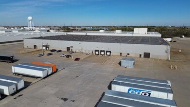 200 E 90th St, Davenport, IA for lease Interior Photo- Image 2 of 8