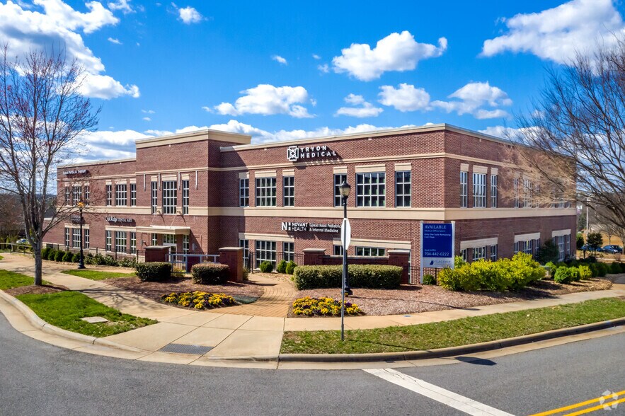 9615 Kincey Ave, Huntersville, NC 28078