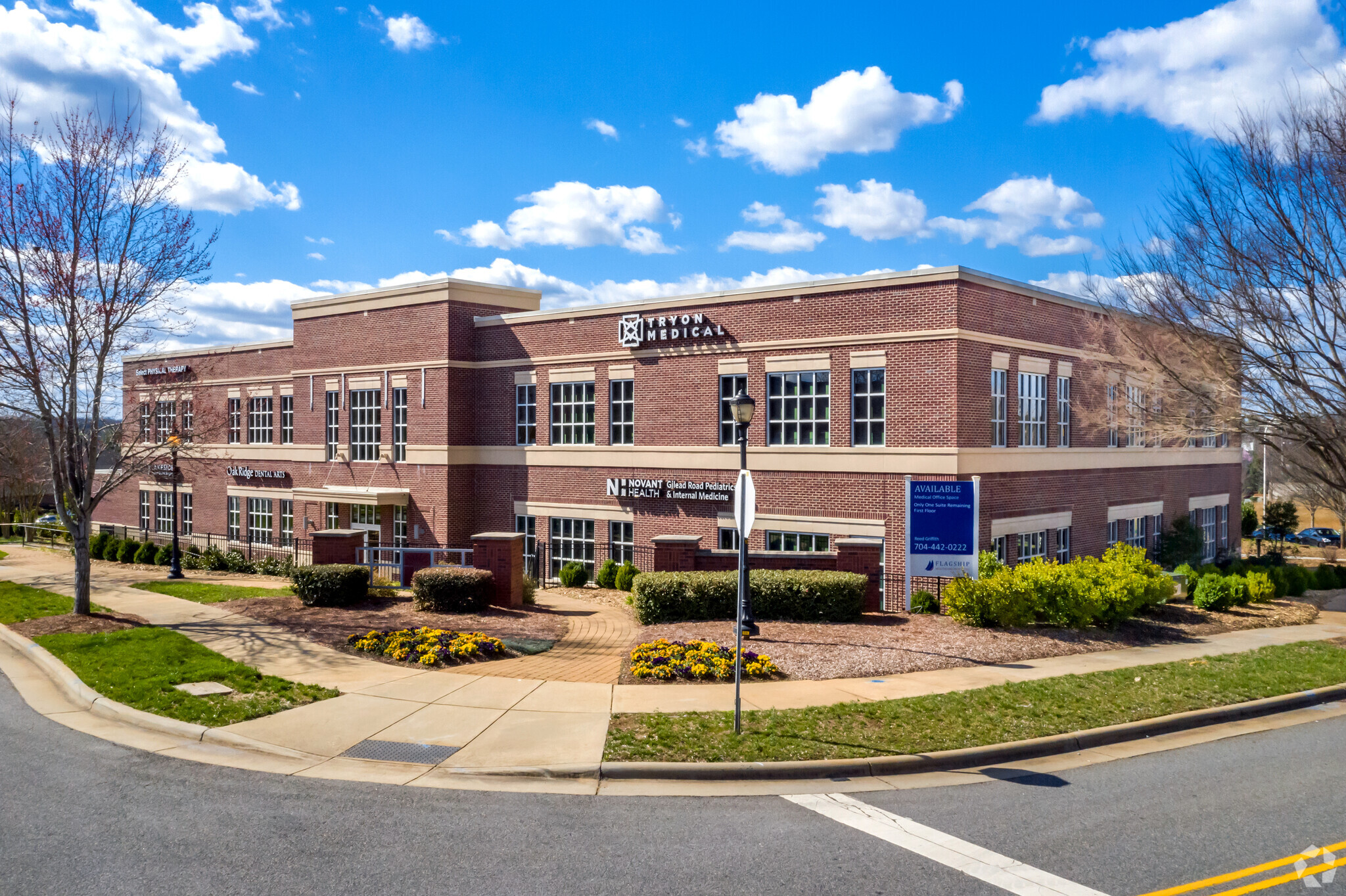 9615 Kincey Ave, Huntersville, NC for sale Primary Photo- Image 1 of 1