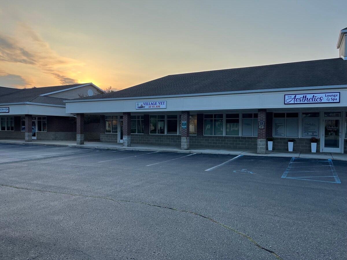 439 Upton Dr, Saint Joseph, MI 49085 Edgewater Center