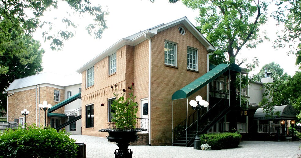 1143 Columbia Ave, Franklin, TN for sale - Primary Photo - Image 1 of 1