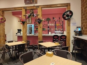 Retail in Madrid, Madrid for lease Interior Photo- Image 1 of 5