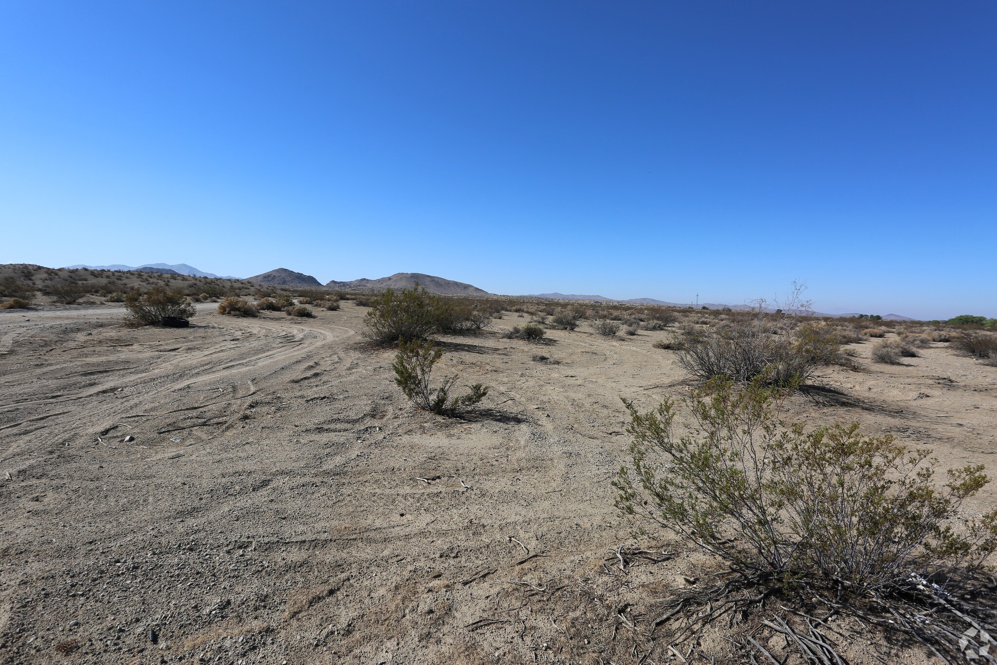 National Trails Hwy, Barstow, CA for sale Primary Photo- Image 1 of 1