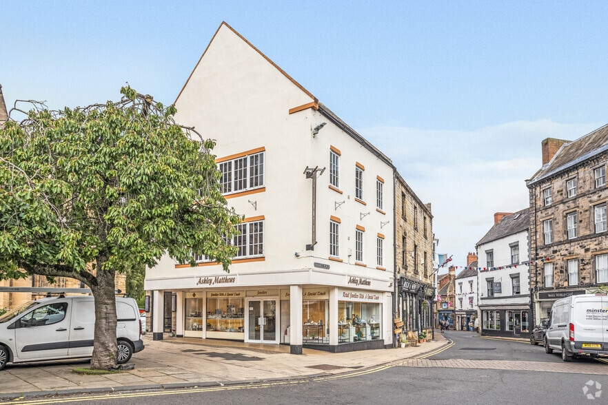 19 Market Pl, Hexham for sale - Building Photo - Image 2 of 4