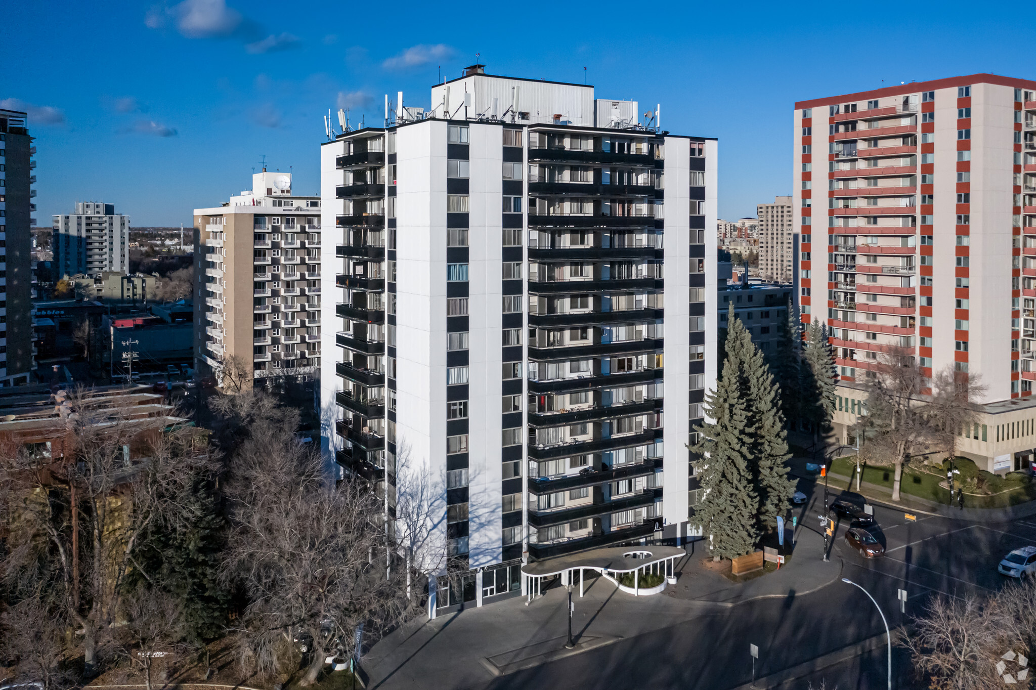 11610 100 Ave NW, Edmonton, AB for sale Primary Photo- Image 1 of 1