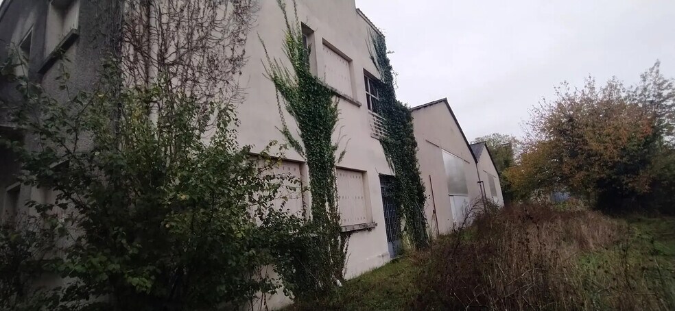 Flex in Châtellerault for sale - Building Photo - Image 2 of 3