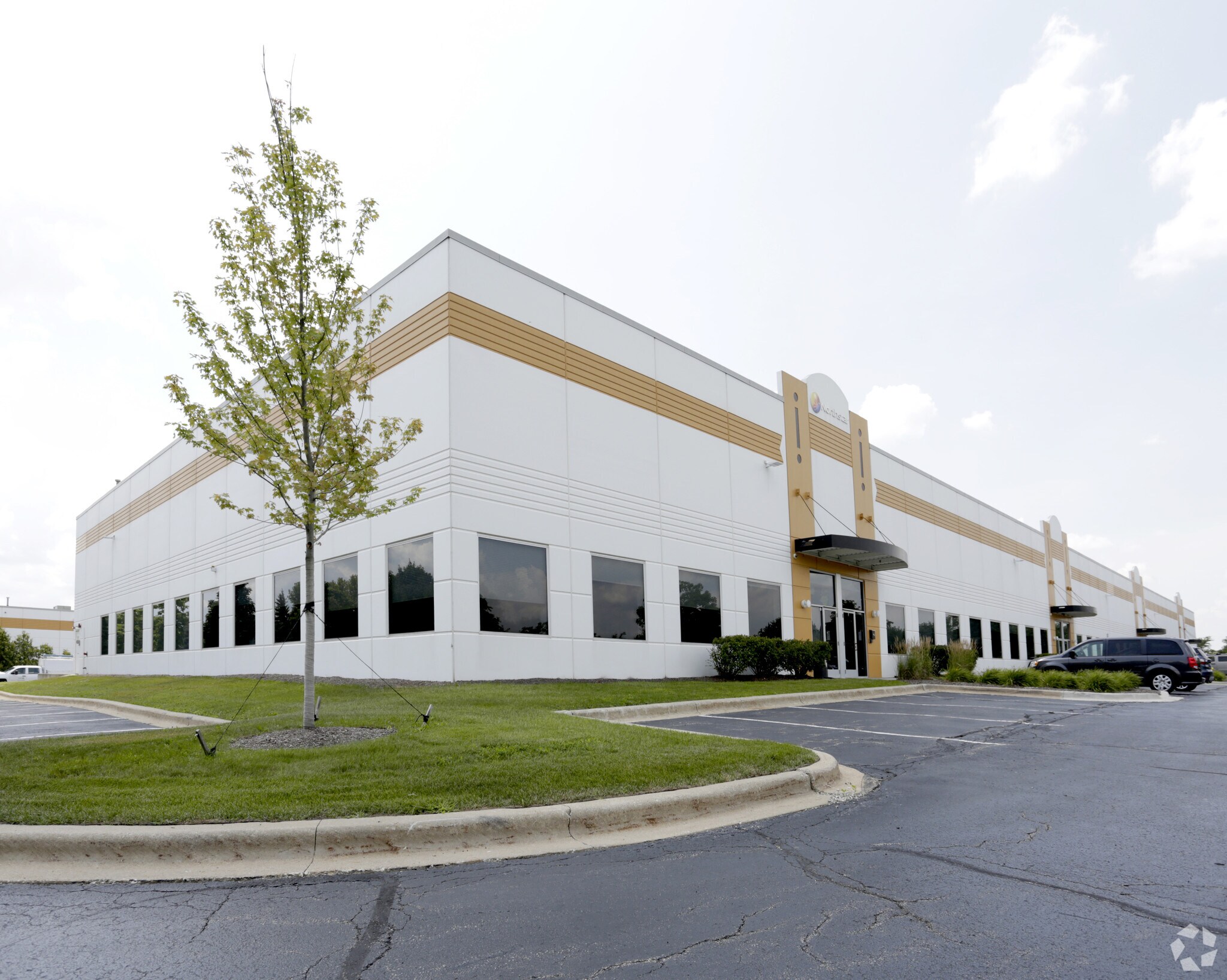 586 Territorial Dr, Bolingbrook, IL for sale Primary Photo- Image 1 of 1