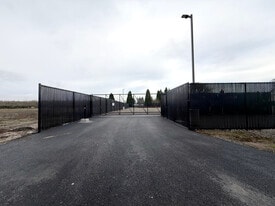 Truxguard Parking - Keizer Lot - Truck Stop