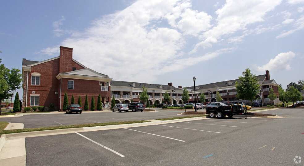 4000-4008 Genesee Pl, Woodbridge, VA for lease - Building Photo - Image 1 of 4