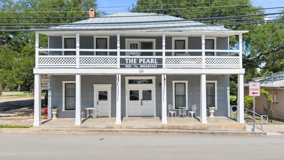 201 Nugent Ave ave, Johnson City, TX for sale - Building Photo - Image 2 of 50