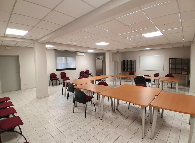 Office in Mougins for sale - Interior Photo - Image 2 of 4