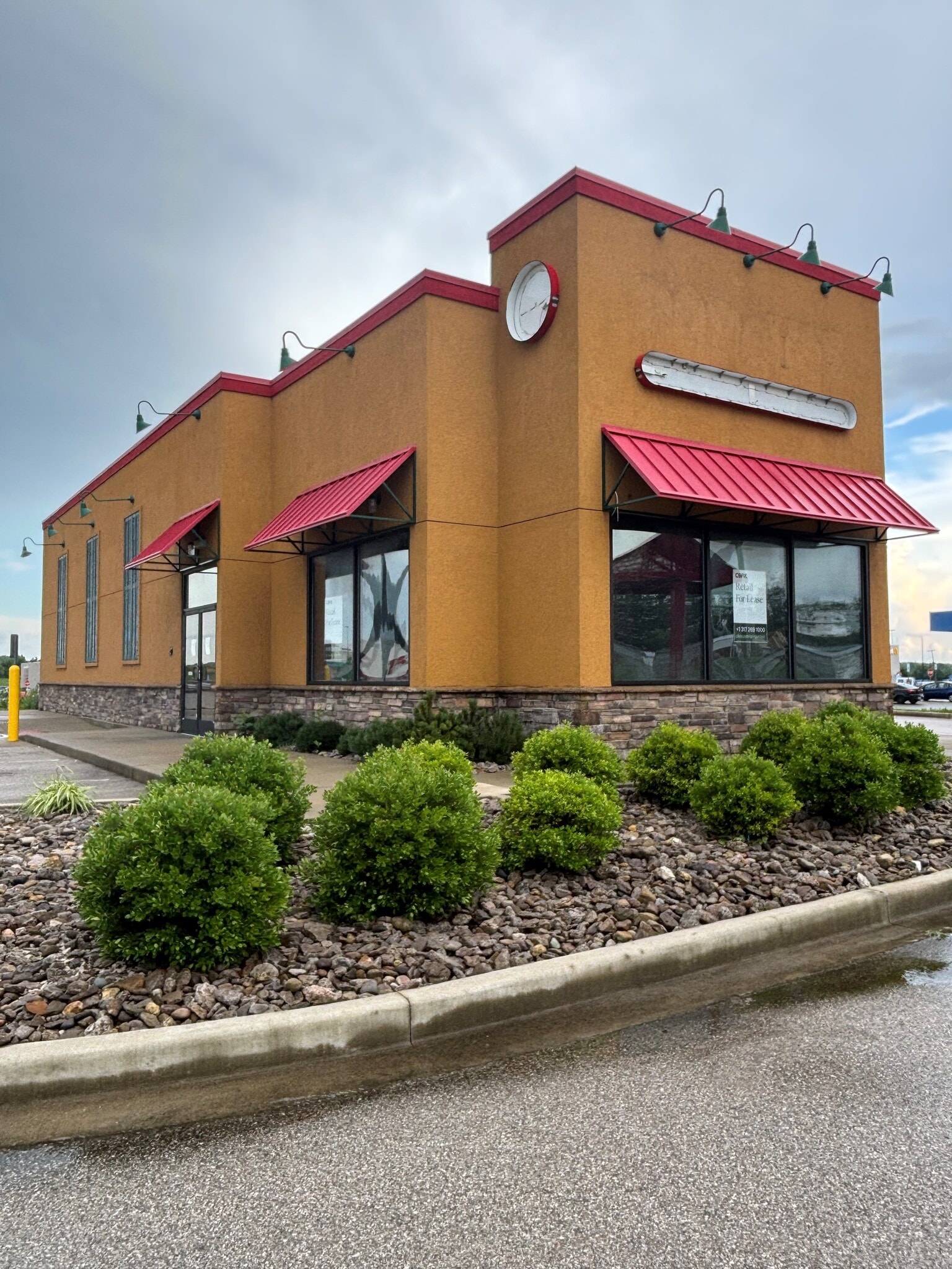 1315 E Hackberry St, Salem, IN for lease Building Photo- Image 1 of 6