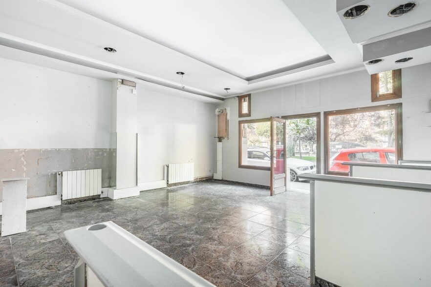 Calle Pedro Duro, 4, Langreo, Asturias for sale - Building Photo - Image 2 of 25