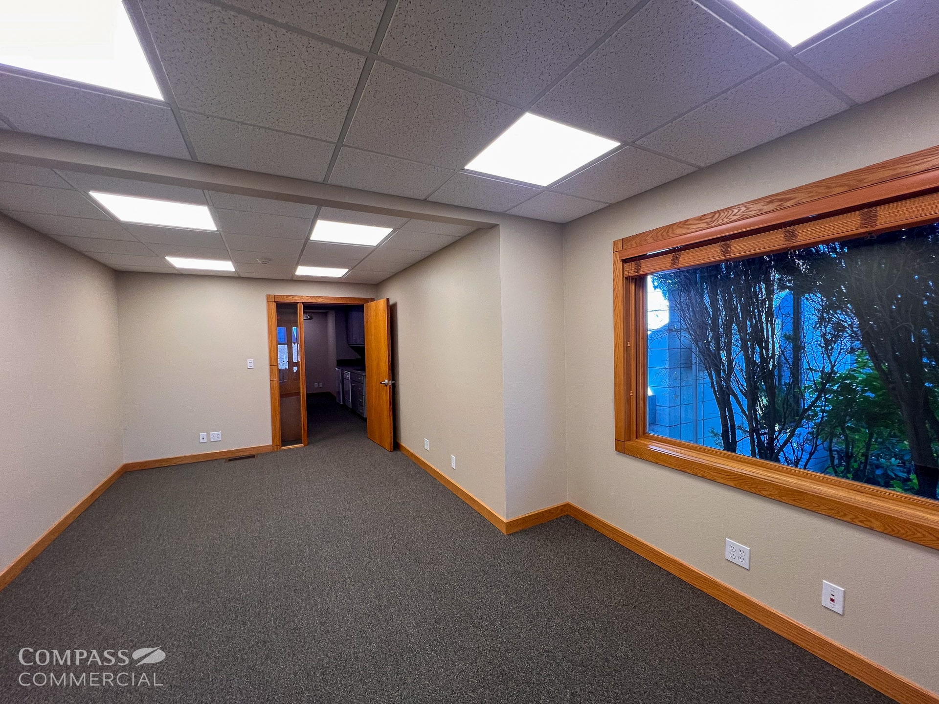 700 NW Hill St, Bend, OR for lease Interior Photo- Image 1 of 6