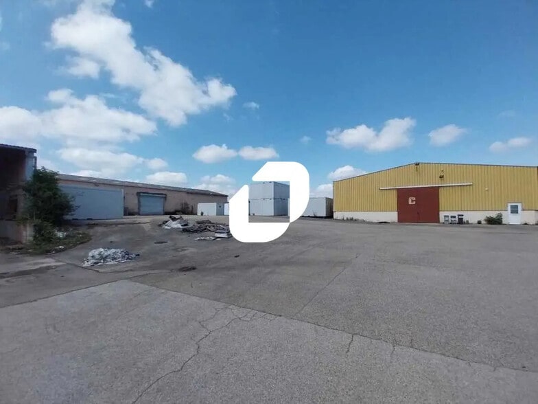 9003 Rue Jean Raymond Marmey, Jonage for sale - Building Photo - Image 1 of 15