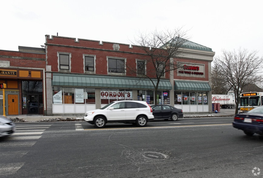 894 Main St, Waltham, MA for lease - Building Photo - Image 3 of 3