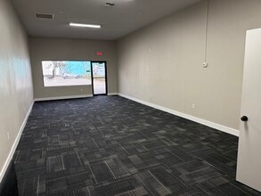 38858 US Highway 19 N, Tarpon Springs, FL for lease Interior Photo- Image 2 of 5
