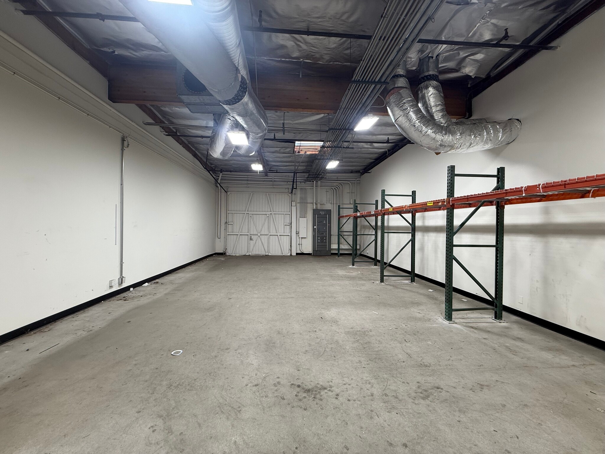 5800-5860 Hannum Ave, Los Angeles, CA for lease Interior Photo- Image 1 of 1