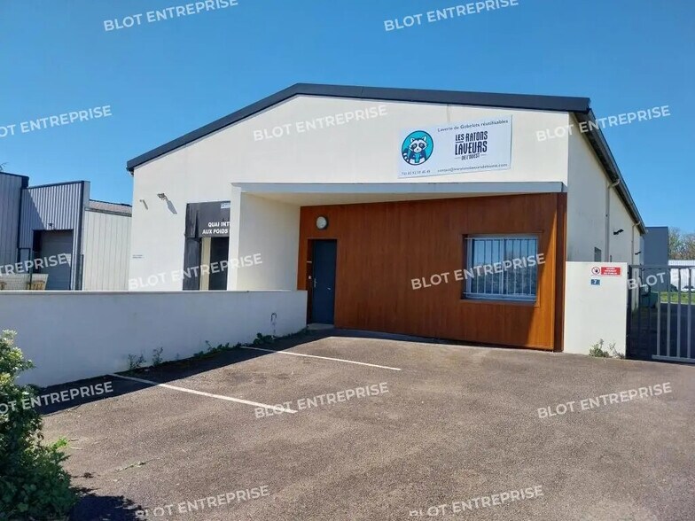 Flex in Bouguenais for lease - Building Photo - Image 1 of 15