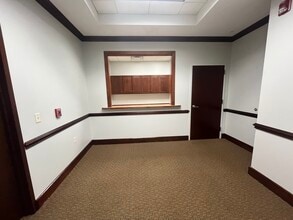 1508 Military Cutoff Rd, Wilmington, NC for lease Interior Photo- Image 2 of 10